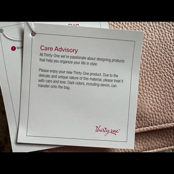 💕NEW💕Convertible Belt Bag by Thirty One - Picture 4 of 10